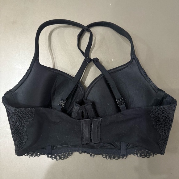 Victoria's Secret Black Lace Bra Full Coverage - Picture 2 of 3
